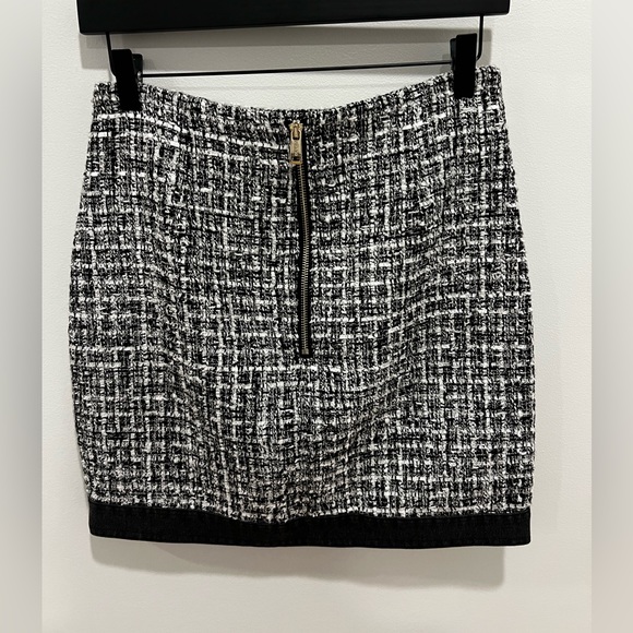 Like New GUESS Gaia Tweed Skirt with Buttons - Picture 8 of 9